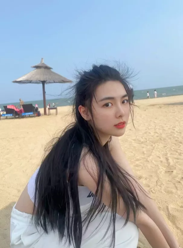 何猷启|没办法嫁入豪门，就来混娱乐圈了？