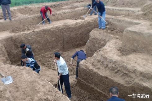 文物|江苏发现一男四女合葬墓，墓中挖出一只金蝉，估值超9亿