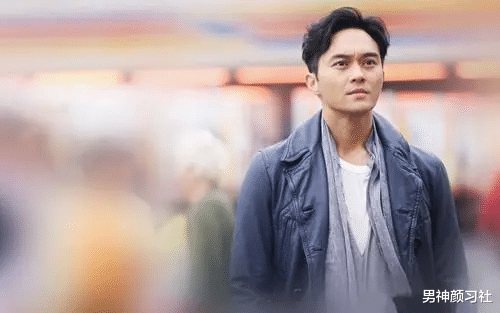 张智霖|减龄≠穿和自己格格不入的衣服，张智霖的穿衣日常学习下