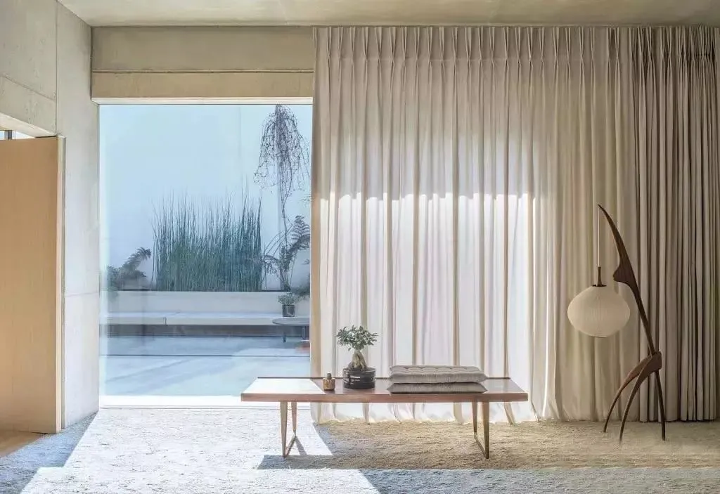 窗帘用明轨还是暗轨好?看完心中有数不吃亏!