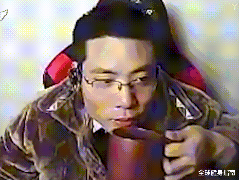 俯卧撑|播放量811万！这1分钟的视频让所有男女欲罢不能...