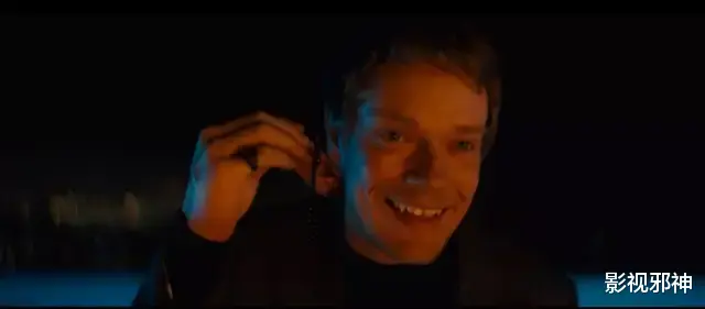 梅根·福克斯|看完这部养眼新片，又被吸干了……