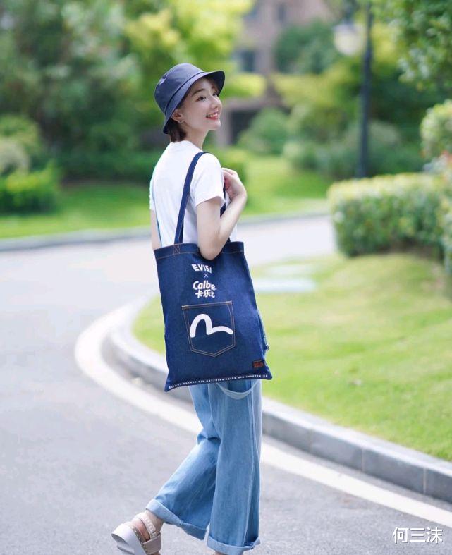 何三沫|在炎热的夏季穿什么服装才合适？清新透气的穿搭，精致又舒适
