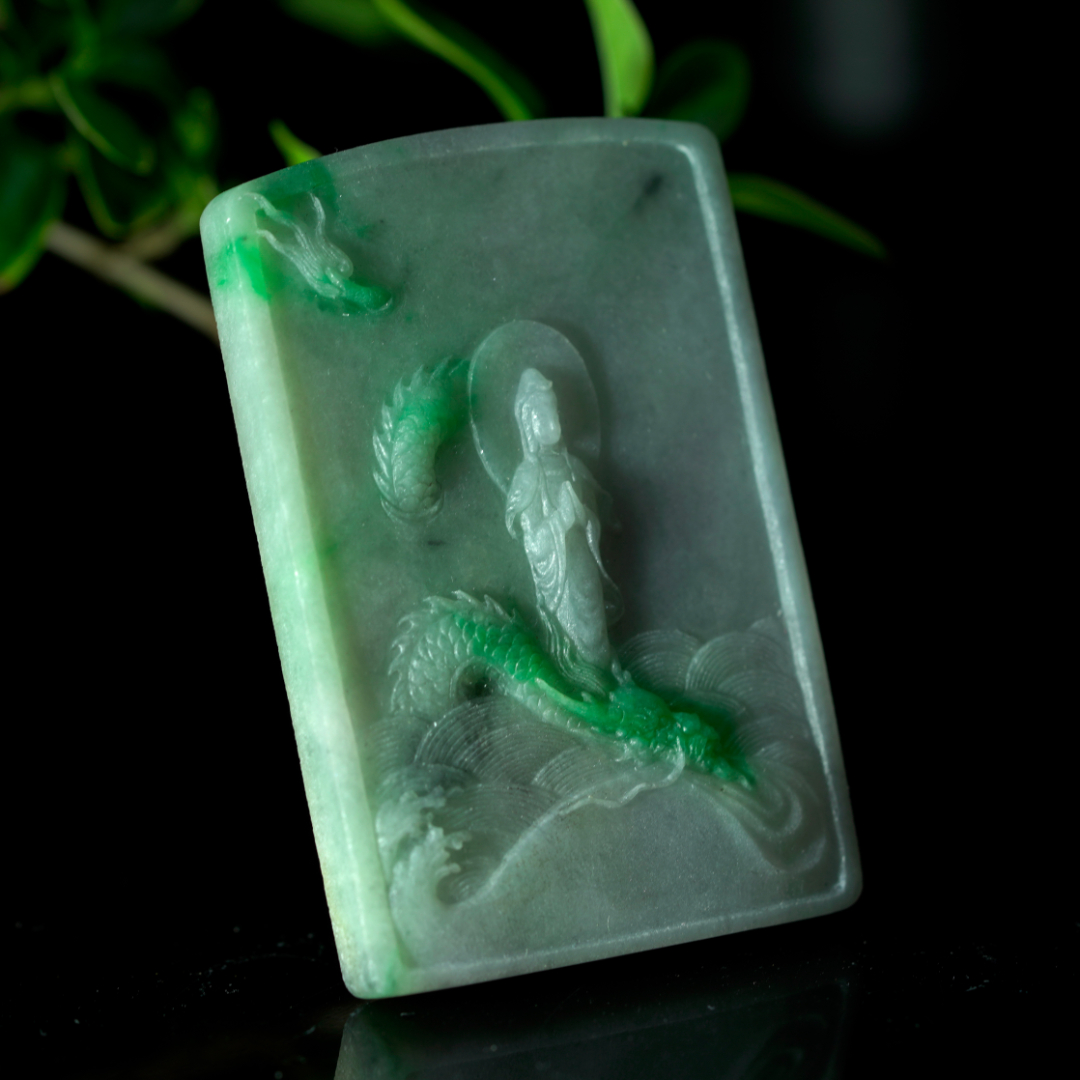 玉雕|平平无奇废料经玉雕师堪堪几笔雕乘龙观音后惊艳四座，大杀四方！