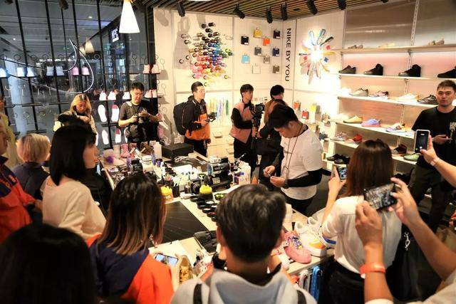 合肥宝龙奥莱体育|耐克阿迪达斯折扣店加盟：商品定价的四要素