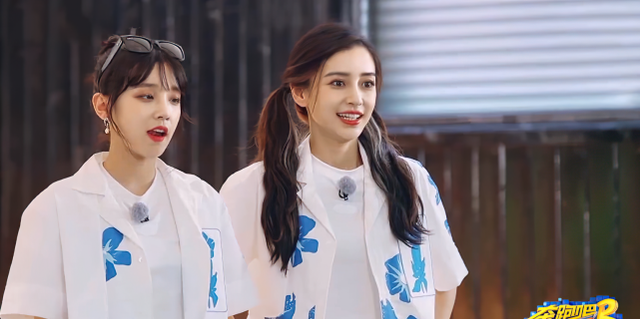 宋雨琦|宋雨琦瘦身成功后遇对手,和吴宣仪穿短裤劈叉,腿长对比过于真实