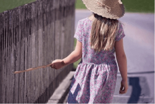 天赐佳名卜广鉴|牛年出生的女孩起名改名：才华横溢、出类拔萃的女孩名字