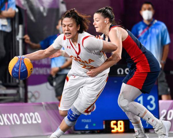 女篮|用职业球员就对了！三人女篮夺奥运铜牌，万圣伟师姐勇冠三军立头功