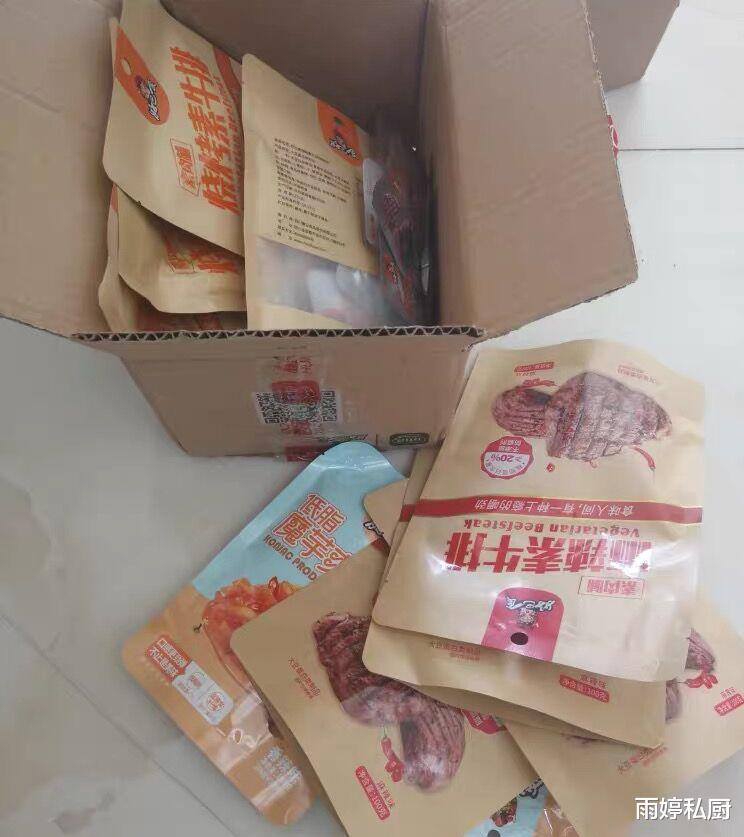 鸭脖|办公室里常见的5款零食，来自5个城市，拍照给你瞧瞧，好吃还不贵