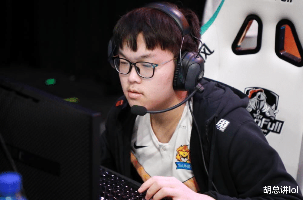 tes战队|LOL：TES下赛季引援名单被泄露，除了双C都换新人，S12冠军稳了