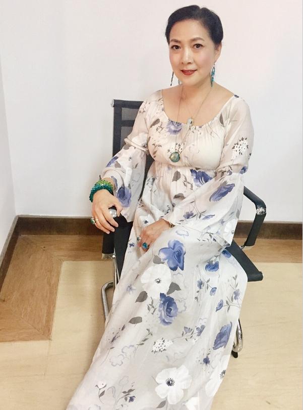 迪丽热巴|李湘真抠门, 16年的保姆, 偷吃3万元燕窝, 这下场一般人做不出来