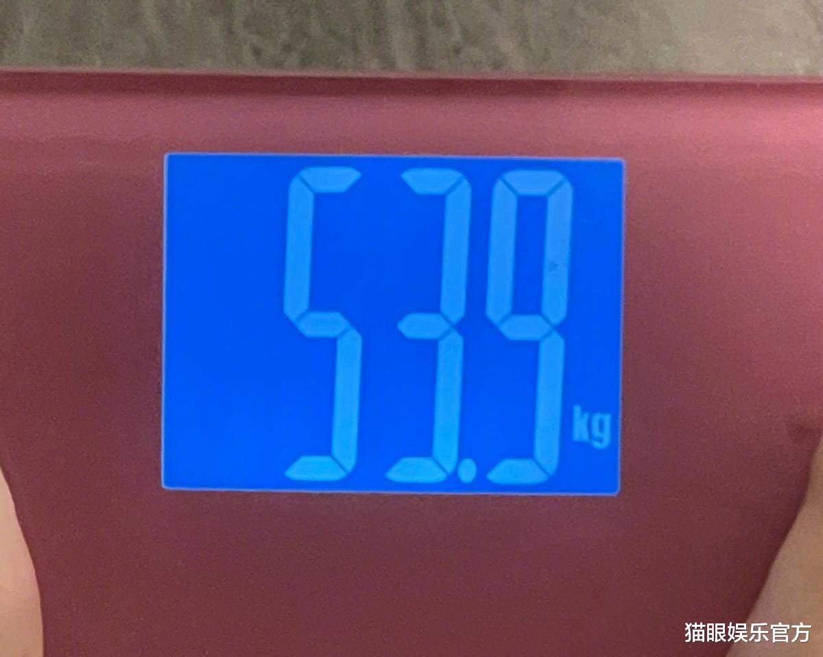 张馨予|张馨予发胖到107斤，心情崩溃患身材焦虑，还称这在演员里算重的