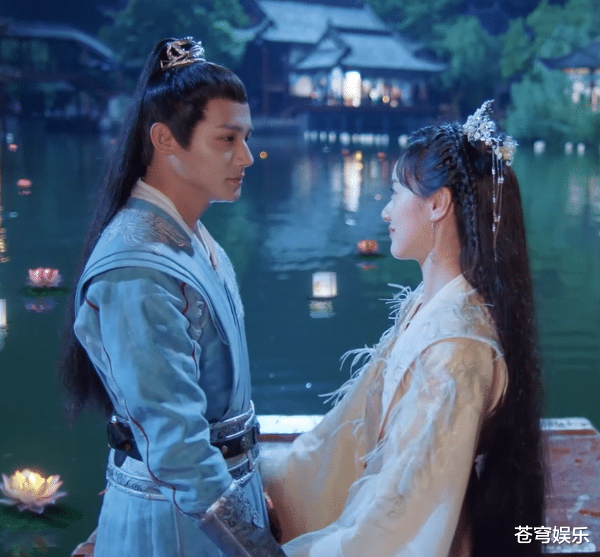 鞠婧祎|同样化着“落难妆”，看鞠婧祎与袁冰妍对比，差距不是一般大