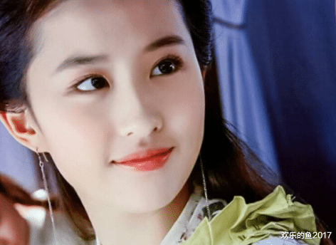 刘亦菲|金庸的御用女主刘亦菲,一度和干爹传出流言,却被干妈截胡资源