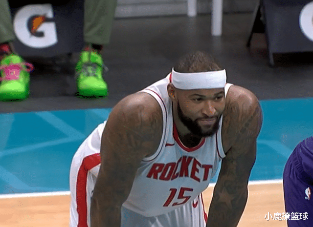 火箭队|火箭残阵五小打懵黑马！三巨头轰44+13+9，替补三大神将合砍31+10