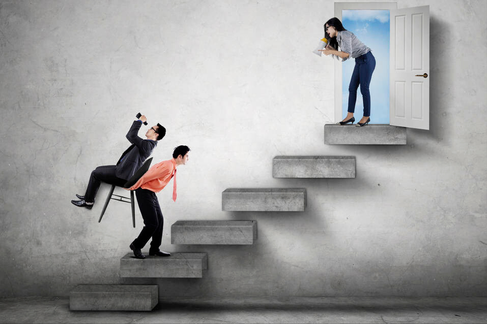 |“3种性格”的人,即使做了领导往往位子也不稳,很难赚到钱