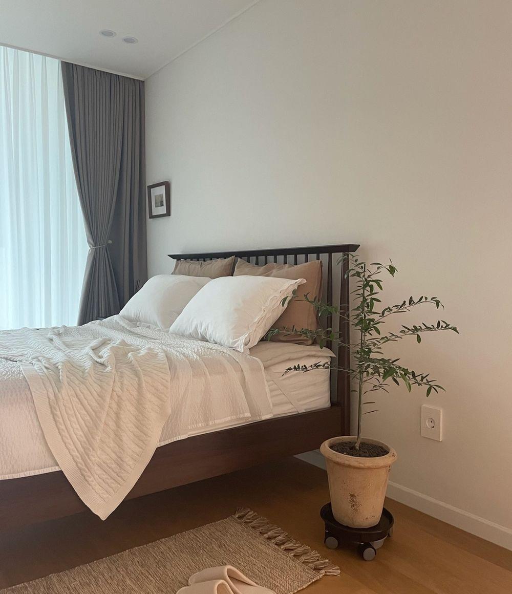 |拒绝一切花里胡哨的设计，韩国这套150㎡房，没几件家具却简约耐看