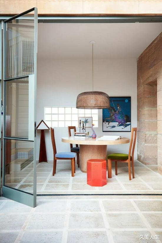 住进19世纪末的历史建筑 每一件家具都像展品