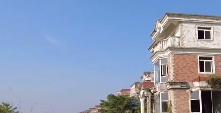 别墅|宜宾大型烂尾别墅群，地理位置优越，至今复活无望
