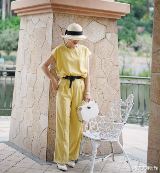麦兜兜聊时尚|40岁女人胖一点更有魅力，穿衣打扮别刻意装嫩，随性些其实更优雅