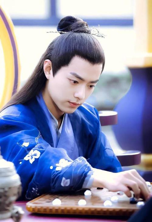 廖启智|肖战的第六个古装角色，《玉骨遥》开机！都是不用的风格