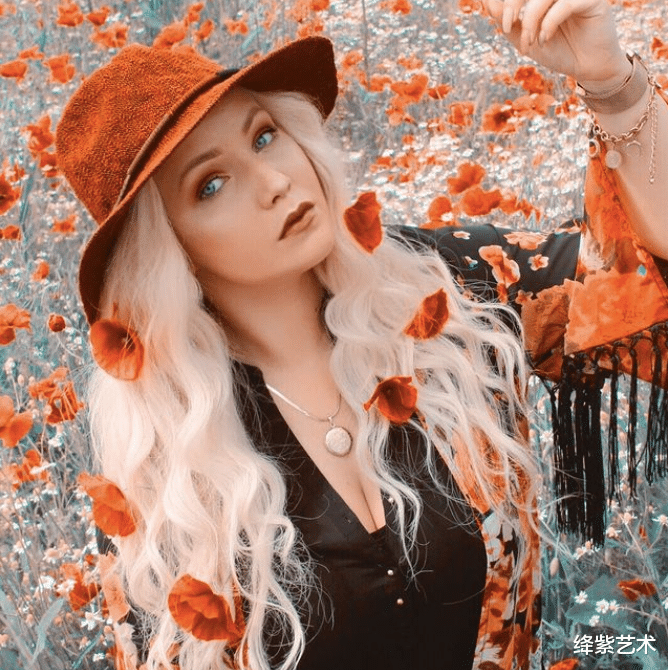 直筒裤 别人化妆都是变美,她化妆直接变种族,网友:这是特效吧