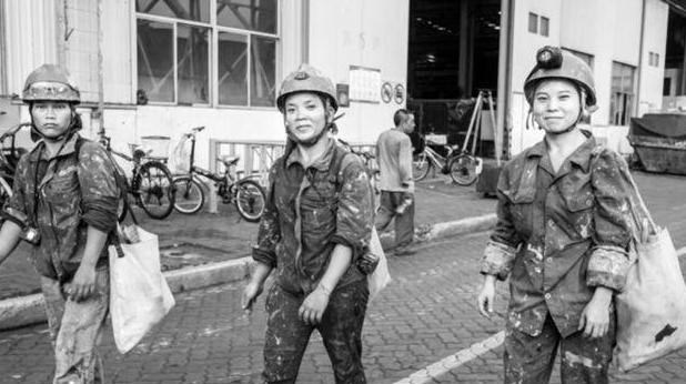 求职|她是北大硕士毕业，因求职屡屡失意，无奈回乡当油漆工，月入两千