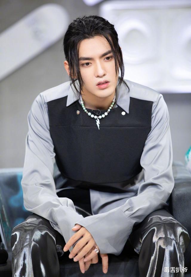 谢明皓|潘玮柏方发律师声明后，谢明皓再次表态，已有证据请等官方声明