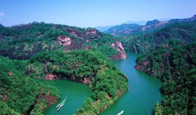 奶球妈咪聊|福建一景区走红，门票高达110但游客络绎不绝，距县城只有3.7公里