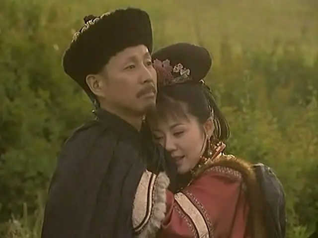 东宫2|《康熙王朝》20年：漏洞百出却被推崇，多个演员消失，3个已去世