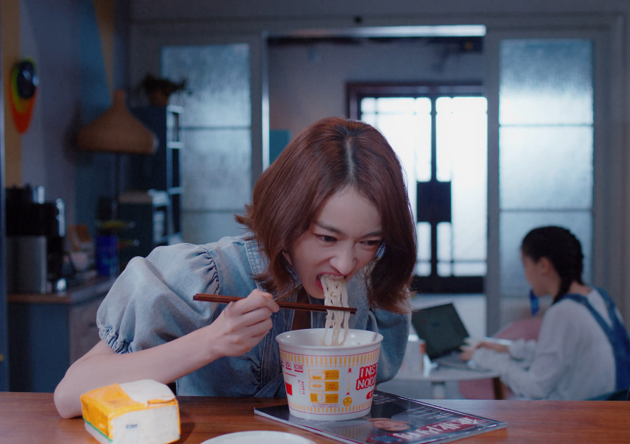 祝绪丹|祝绪丹新剧遭辣评:职场剧女扮男装,粗眼线加咬唇妆,扮了个寂寞