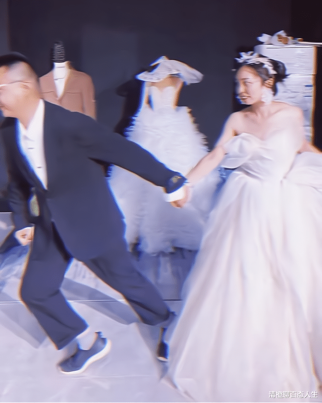 小S|田静姚威拍婚纱照，悦悦身穿白裙似公主，许敏的遗憾得到了弥补