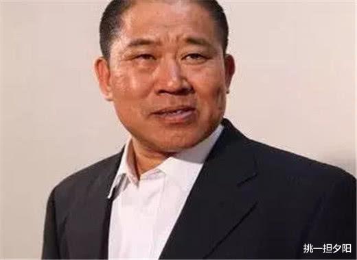 金智秀|国家一级演员，年少因歪嘴演丑角而成名，如今孙女被他隔代遗传！