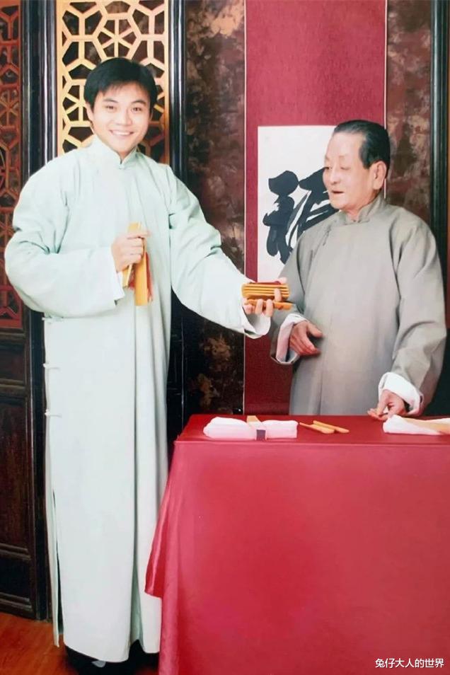 高峰|天津日报长篇报道德云社总教习，为了龙字科，高峰老师没少付出