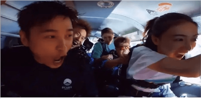 吴谨言|吴谨言和绯闻男友洪尧一起玩高空跳伞，全程素颜毫无偶像包袱