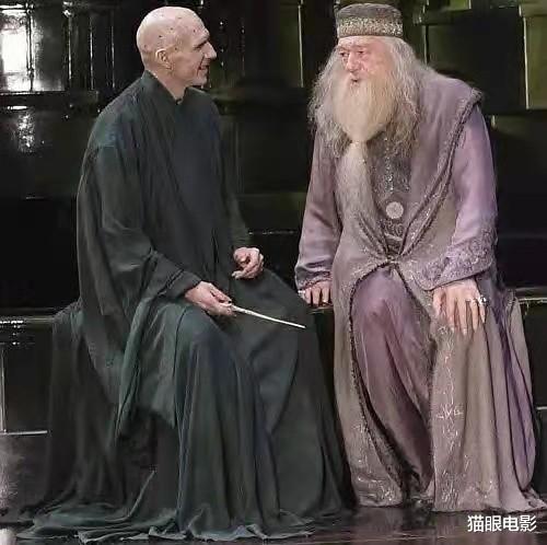 王牌特工|王牌特工预告太刺激，伏地魔联手儿子拯救世界，前作票房达9.57亿