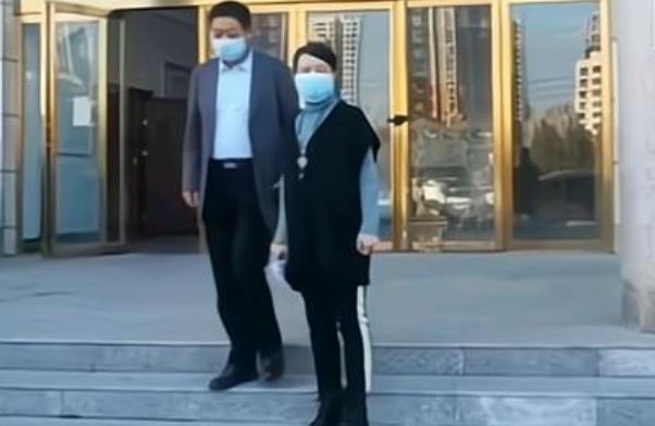 许敏|姚威92年出生证曝光，当时还在叫姚峣，父母早已为其规划职业道路