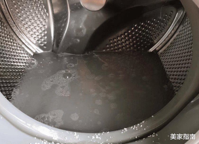 平房区|洗衣机平时开着盖还是关着盖？排水管老溢水怎么办？跟着做错不了