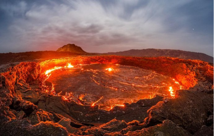 少明科学|中亚沙漠的“地狱之门”，究竟是怎么出现的？科学家道明真相