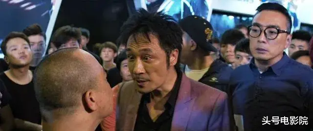 吴镇宇|吴镇宇60岁上《追光吧》：唱得烂，却迷倒一片！金晨7字点评精辟