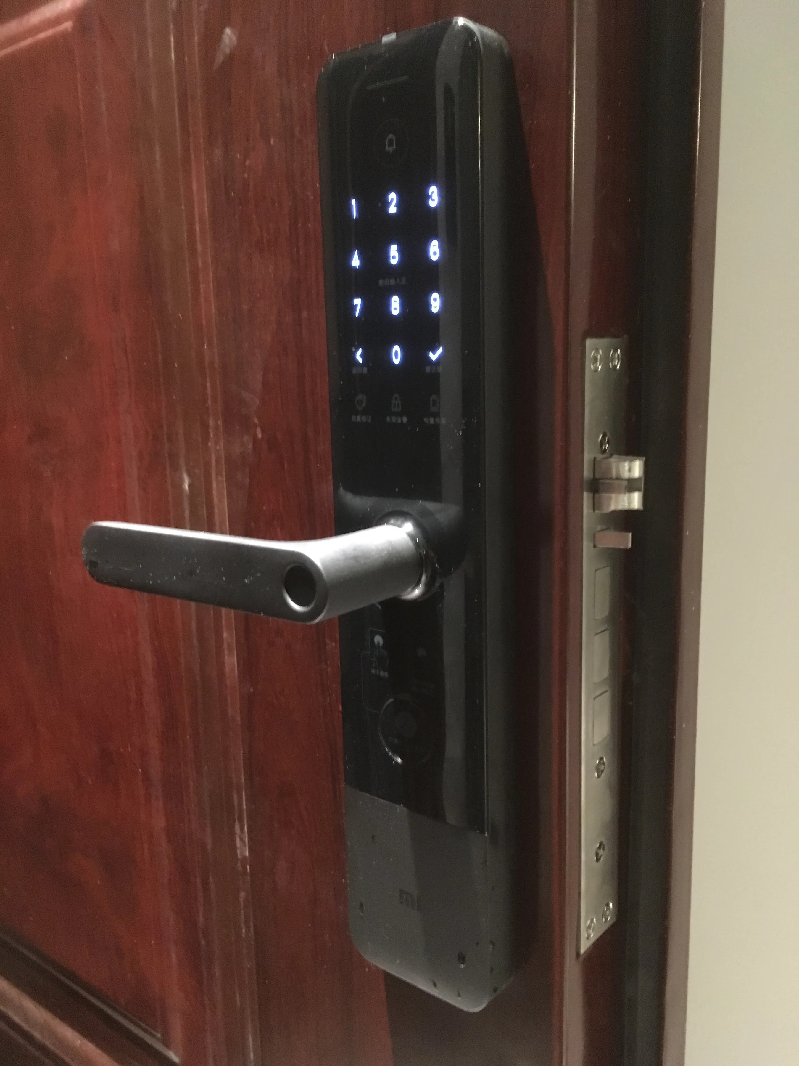 买二手房遇豪气房东，家电家具全送，有哪些东西我必须换掉的？