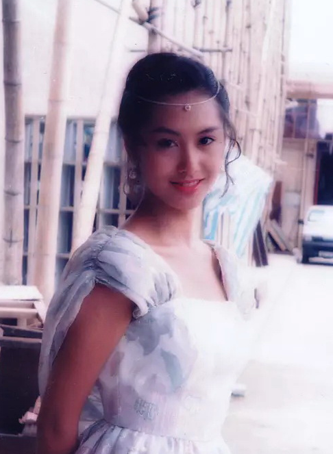 陈法蓉|17岁洪欣，17岁朱茵，17岁蔡少芬，17岁陈法蓉，差距一目了然