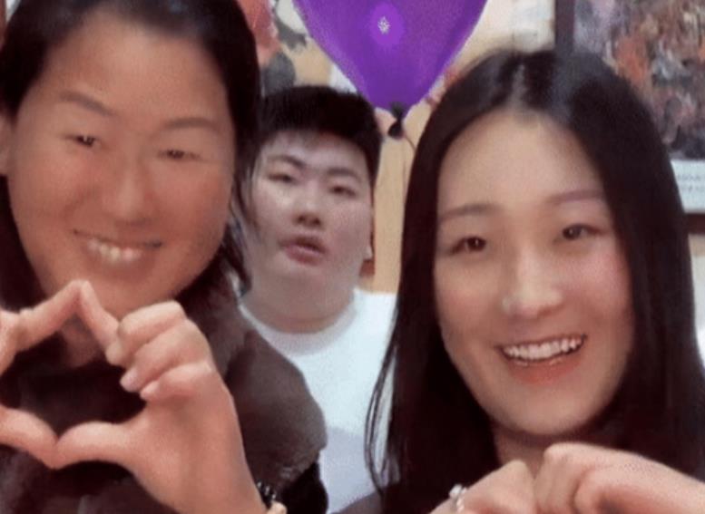 朱之文|大衣哥亲家发声，称小伟配不上女儿陈亚男，遭网友吐槽过河拆桥