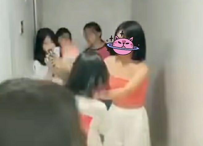 行政拘留 安徽一女生遭多名女生狂扇耳光,处罚太轻引热议