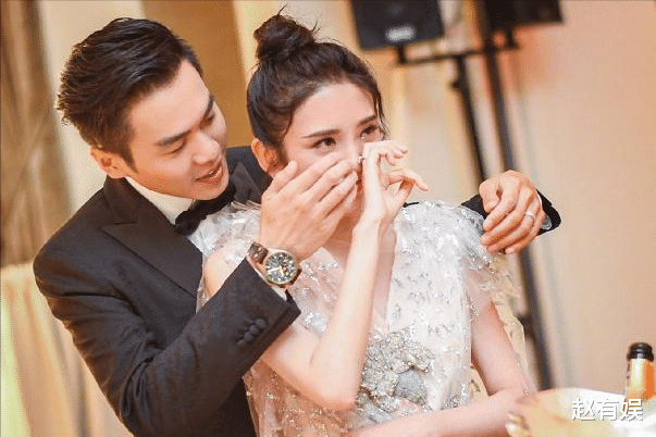 张若昀|教科书般的爱情:狐狸夫妇只爱你的浪漫,网友:人类悲喜并不相通