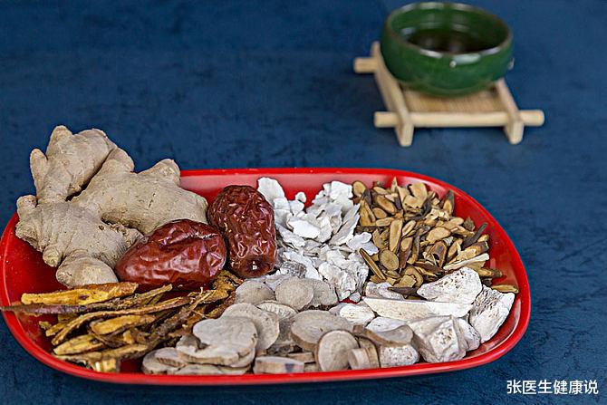 养生|睡不好人易老，一个方子，泡一泡脚，睡眠好了，气色也好了