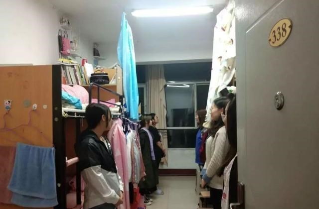 家有二宝育儿|黑龙江嚣张查寝走红,张美玉用行动将“学历歧视”推上风口浪尖