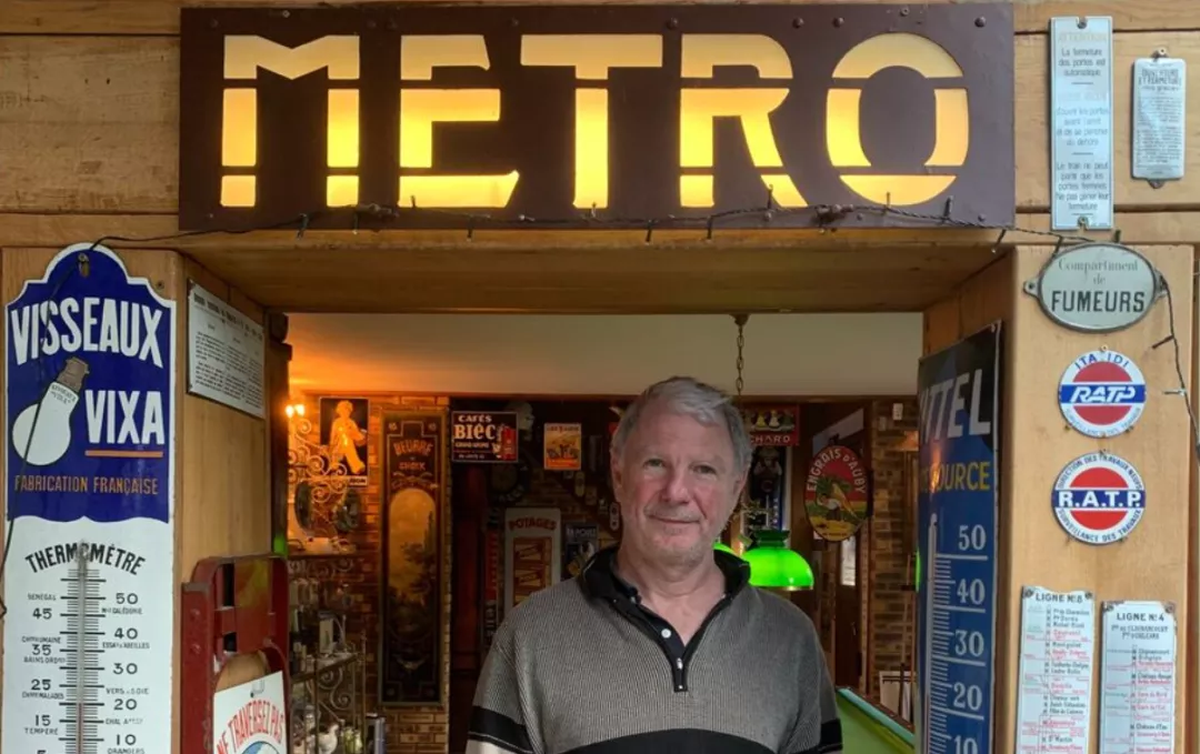 3岁第一次坐地铁被迷住，法国人花一生把家装修成巴黎地铁