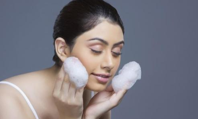 眼霜|你的脸真的洗干净了吗?做到这几步才算彻底清洁,否则白洗