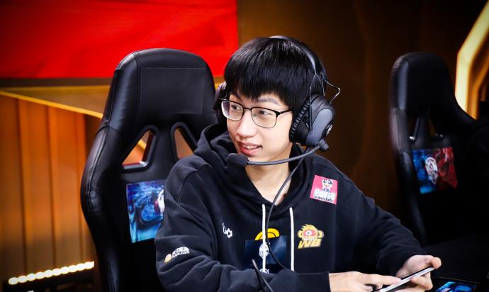 魔王樊|kpl秋季赛即将开赛，WB宣布新教练，原来是AG超玩会的他！